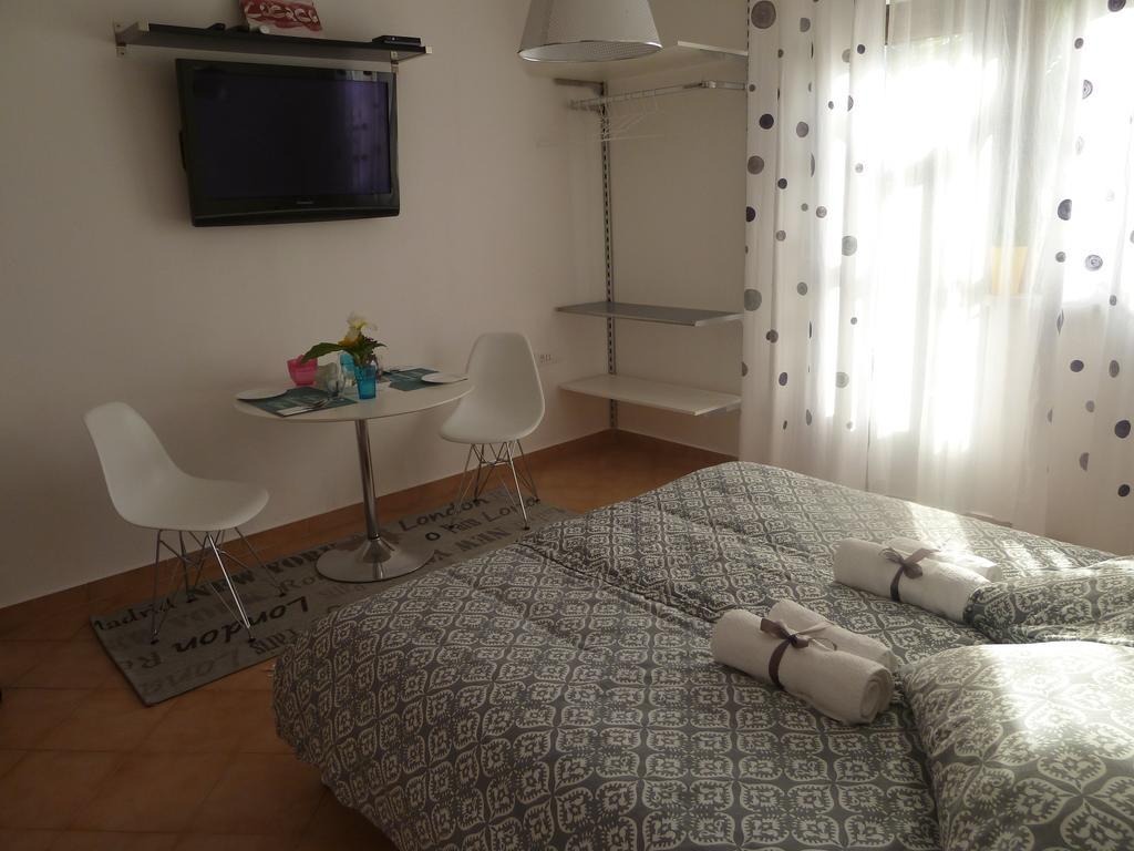 Rose Apartments Ичичи Номер фото